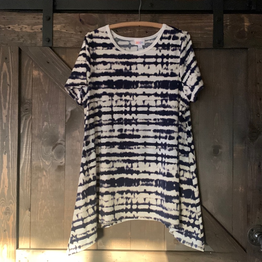 LuLaRoe Melissa Tunic Top